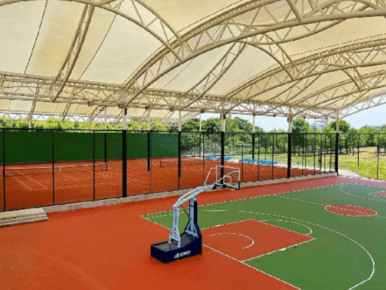 Grandes Recintos Deportivos E Instalaciones Culturales